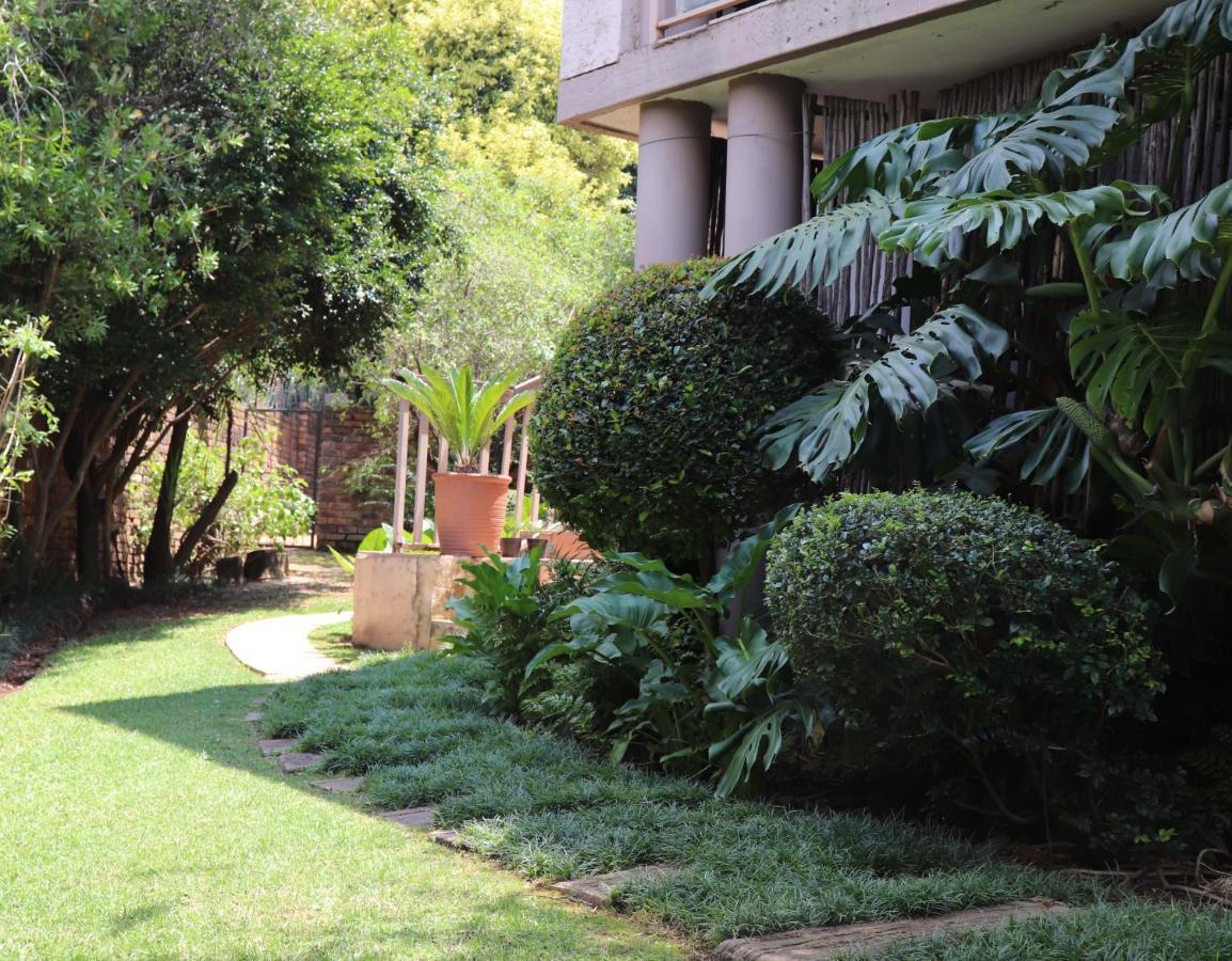 Green Scape Flatlet Pretoria-Noord Exterior foto